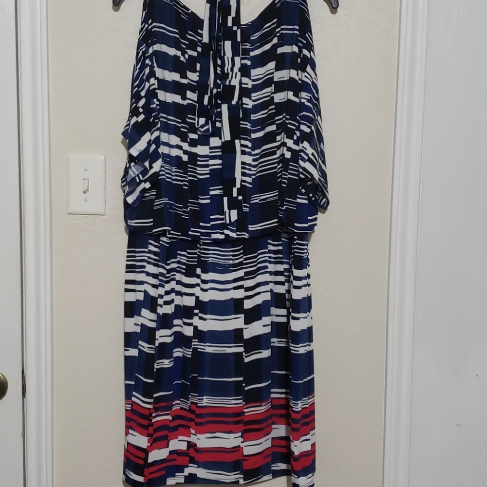 Cut out shoulder dress - Picture 5 of 5